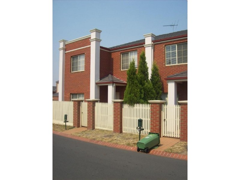 13 THE Crest, Attwood VIC 3049