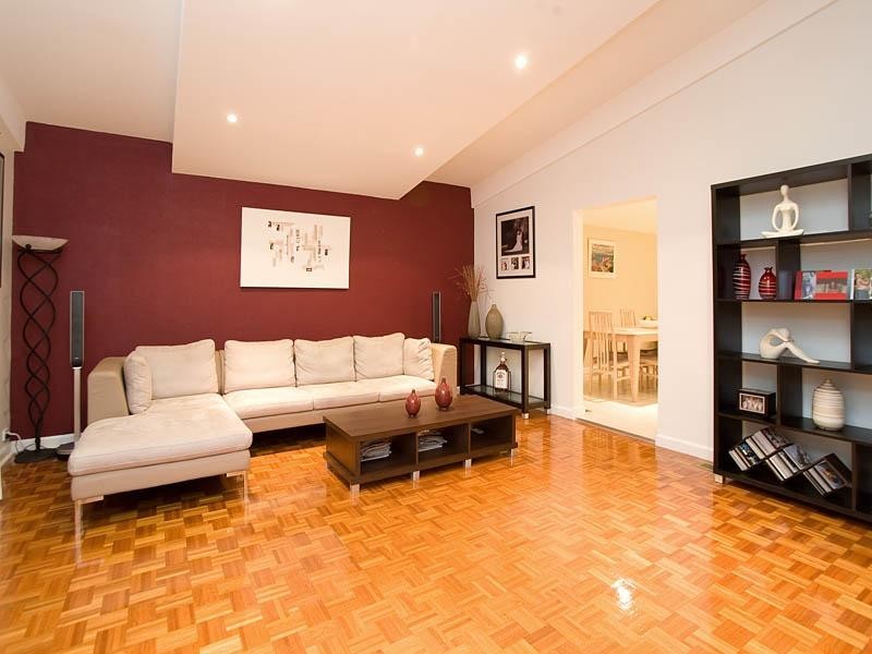 18 Carol Grove, Tullamarine VIC 3043