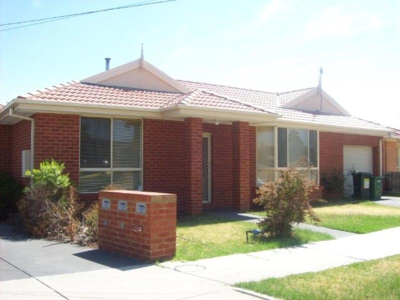 1/127 Melrose Drive, Tullamarine VIC 3043