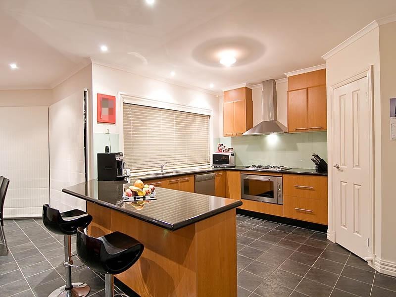 65 Axminster Drive, Craigieburn VIC 3064