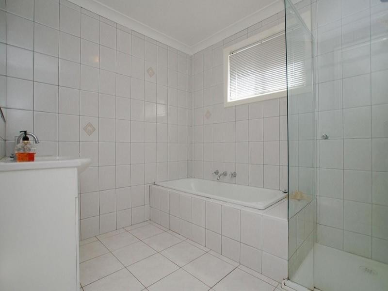 103 New Road, Oak Park VIC 3046