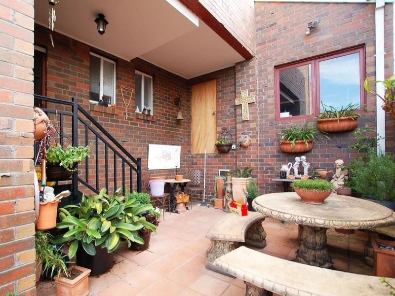 103 New Road, Oak Park VIC 3046