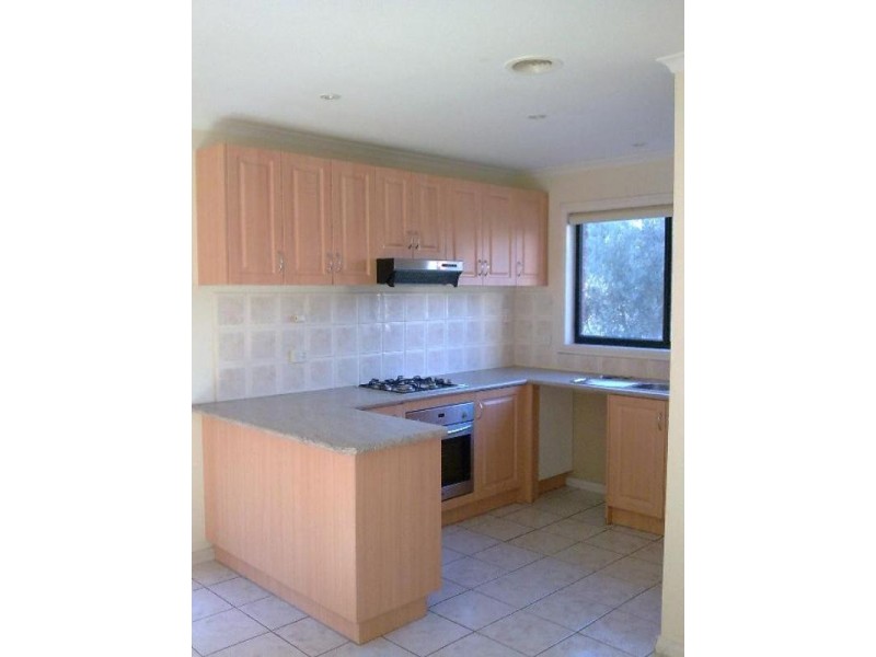 3/17 CAMPERDOWN Avenue, Sunshine North VIC 3020