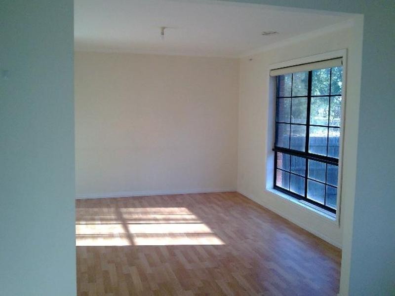 3/17 CAMPERDOWN Avenue, Sunshine North VIC 3020