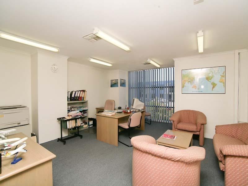 2/13 Ovata Drive, Tullamarine VIC 3043