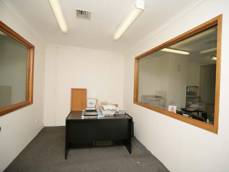 2/13 Ovata Drive, Tullamarine VIC 3043