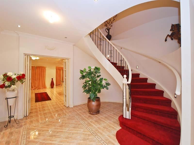 16 Trumpington Terrace, Attwood VIC 3049