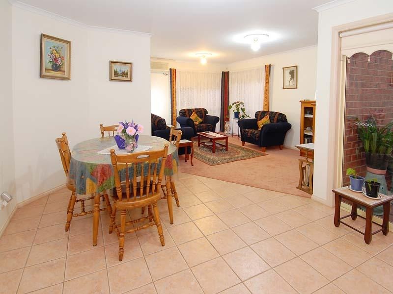 4 Lynch Place, Roxburgh Park VIC 3064