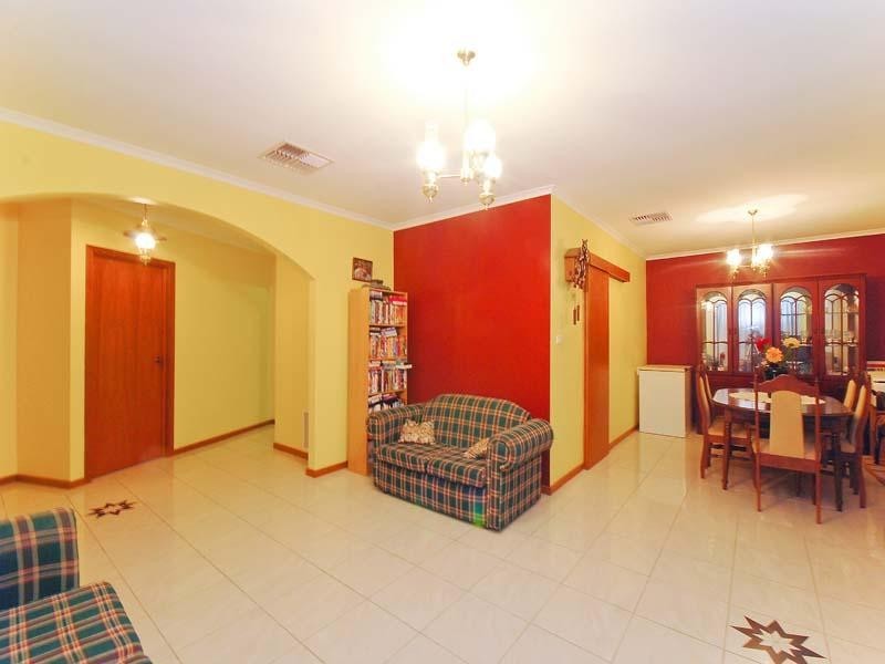 10 Lochmaben Court, Greenvale VIC 3059