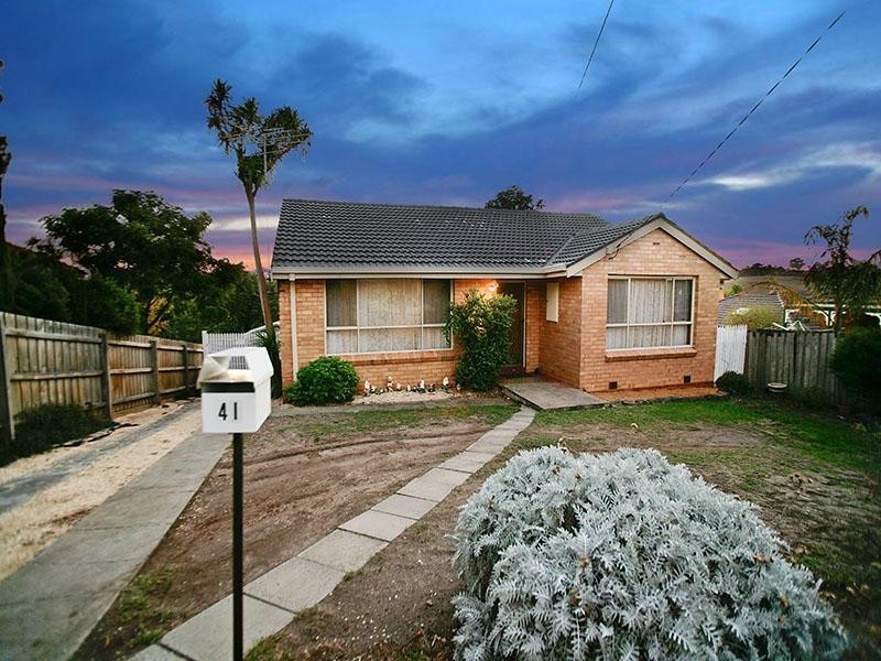 41 Ridgeway Avenue, Glenroy VIC 3046