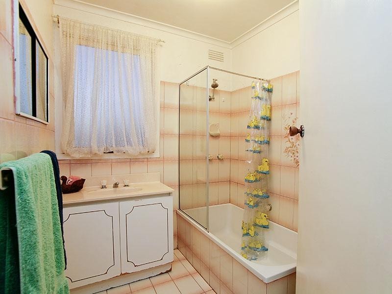 41 Ridgeway Avenue, Glenroy VIC 3046