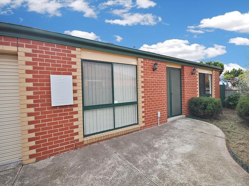 2/16 Dillwynia Place, Meadow Heights VIC 3048