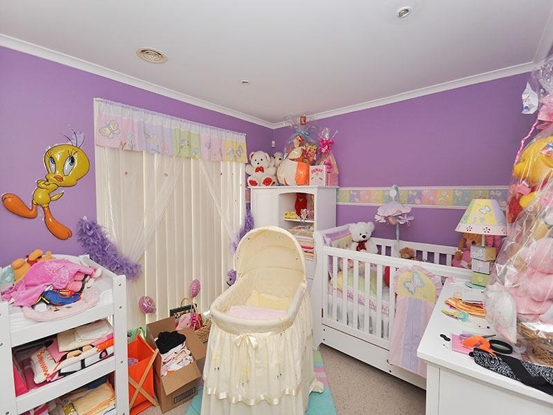 2/16 Dillwynia Place, Meadow Heights VIC 3048