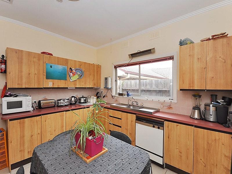 13 Waratah Avenue, Tullamarine VIC 3043