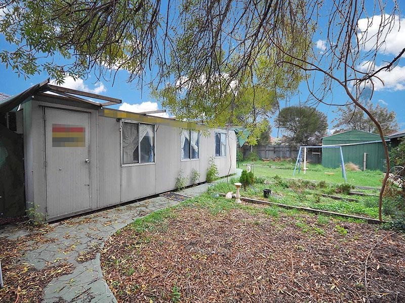 13 Waratah Avenue, Tullamarine VIC 3043