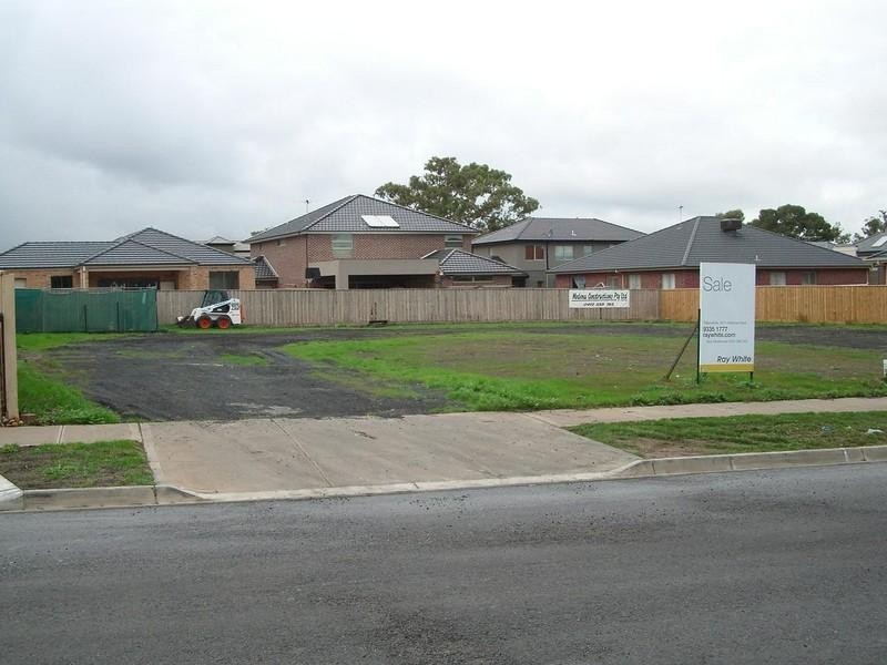 37 Echuca Way, Epping VIC 3076