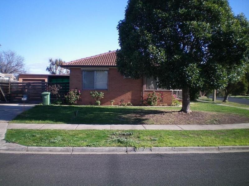 37 LINACRE Crescent, Gladstone Park VIC 3043