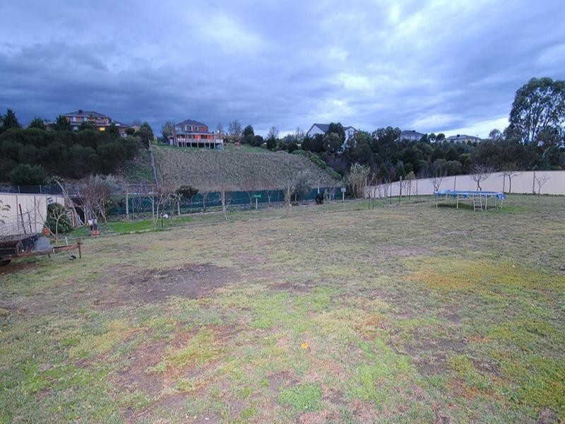 24 Palamino Valley Court, Greenvale VIC 3059