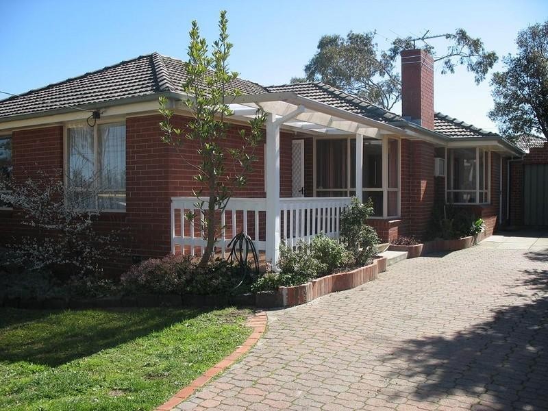 35 Christopher Crescent, Tullamarine VIC 3043