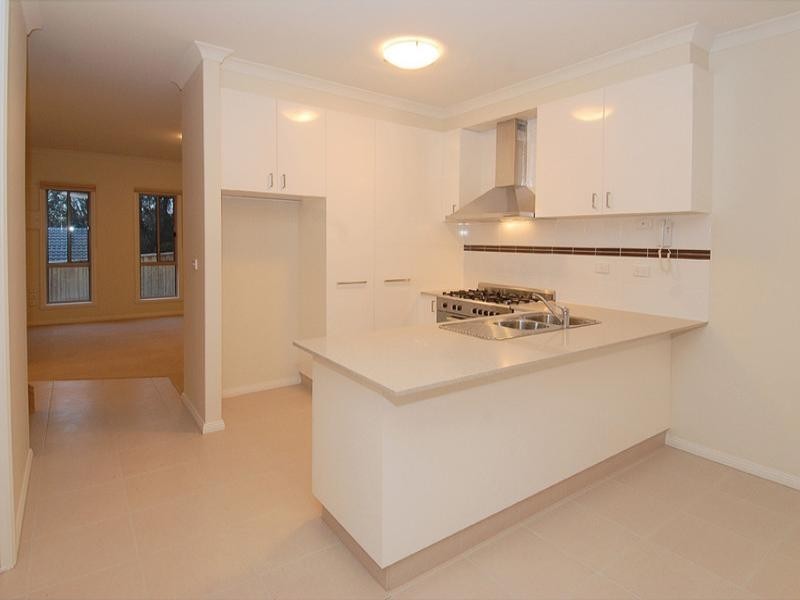 2/29 Coopers Hill Drive, Westmeadows VIC 3049
