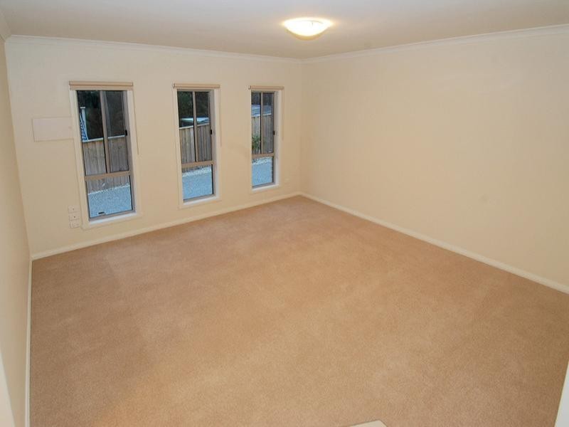 2/29 Coopers Hill Drive, Westmeadows VIC 3049