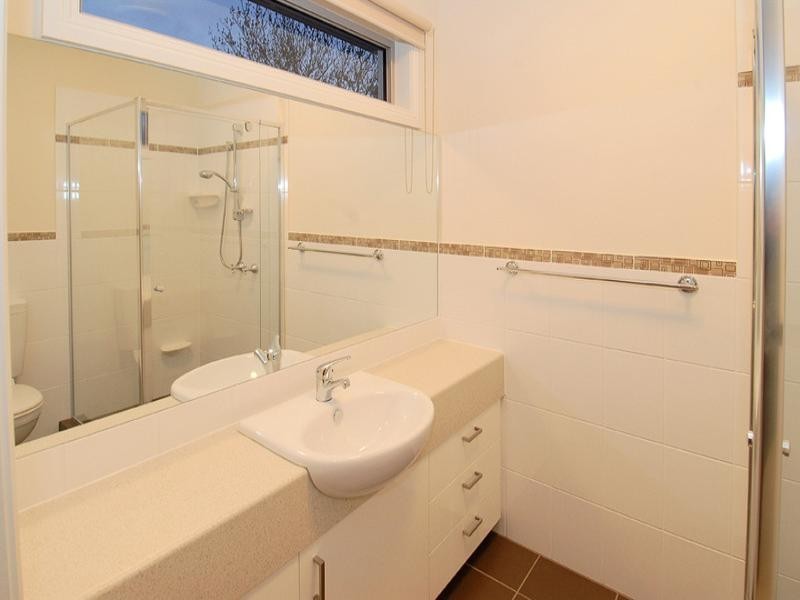 2/29 Coopers Hill Drive, Westmeadows VIC 3049