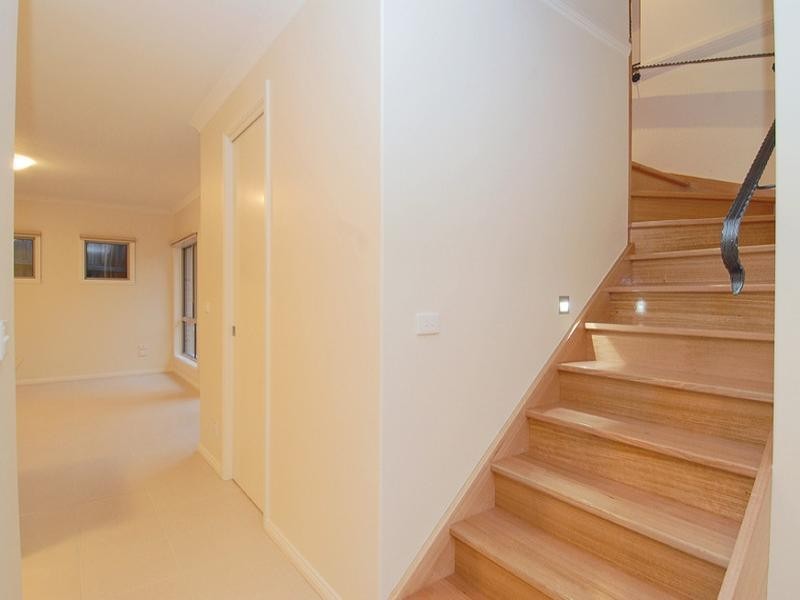 2/29 Coopers Hill Drive, Westmeadows VIC 3049