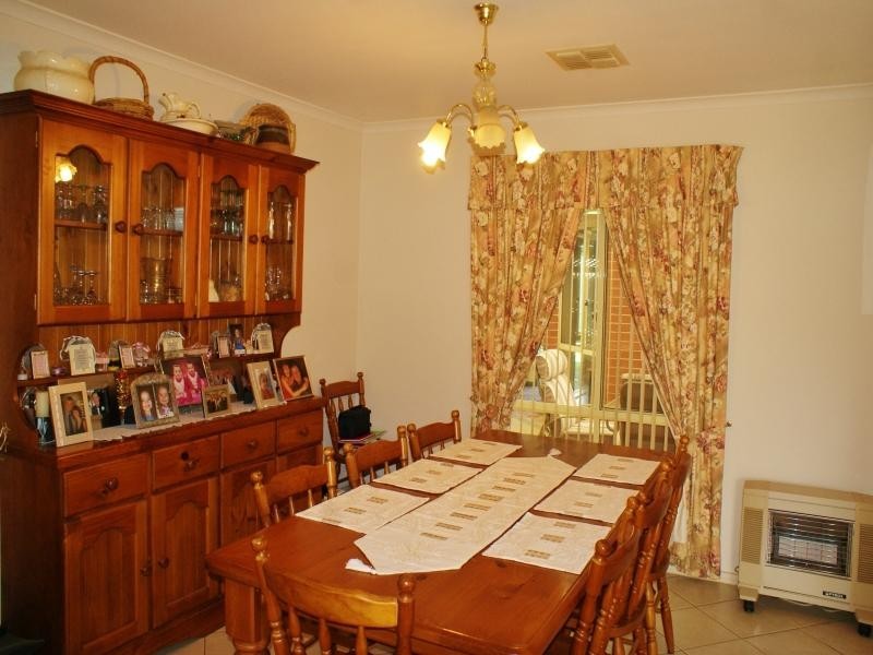 182 Adelaide Road, Murray Bridge SA 5253