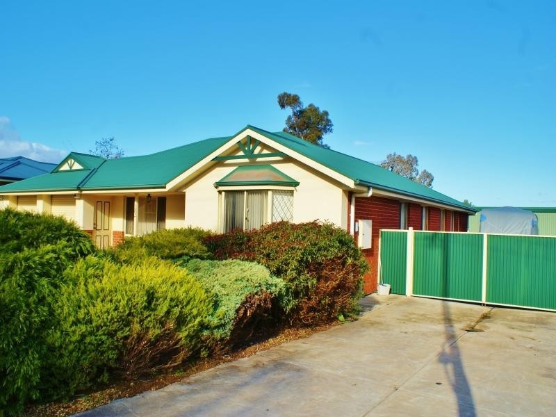 182 Adelaide Road, Murray Bridge SA 5253