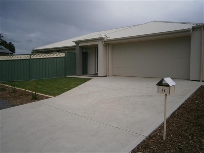 42 Pfitzner Close, Murray Bridge SA 5253