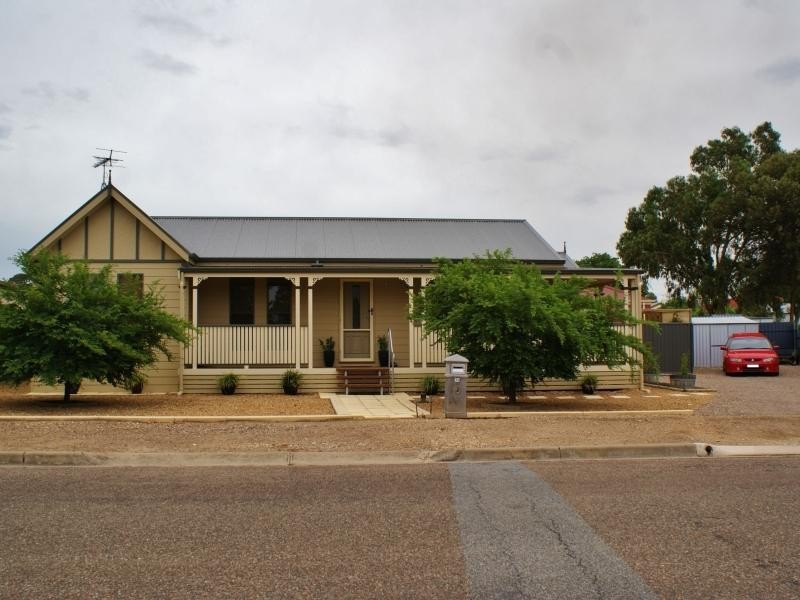 35 Slade Street, Murray Bridge SA 5253