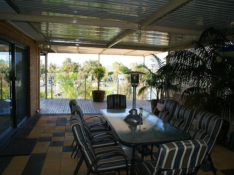 18 Riverglen Drive, Murray Bridge SA 5253