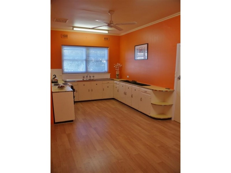 16 First Avenue, Tailem Bend SA 5260