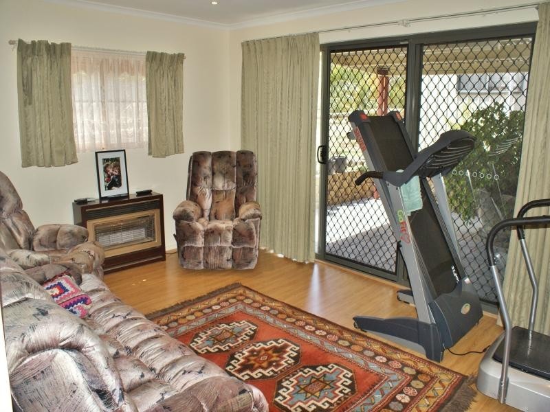 8 Sandpiper Road, Wellington East SA 5259