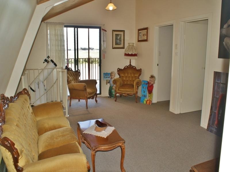 8 Sandpiper Road, Wellington East SA 5259