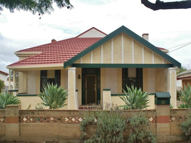 16 Charles Street, Murray Bridge SA 5253