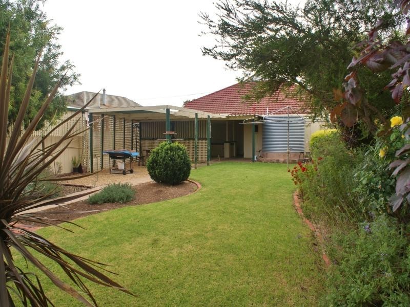 16 Charles Street, Murray Bridge SA 5253