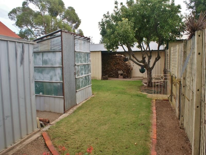 16 Charles Street, Murray Bridge SA 5253