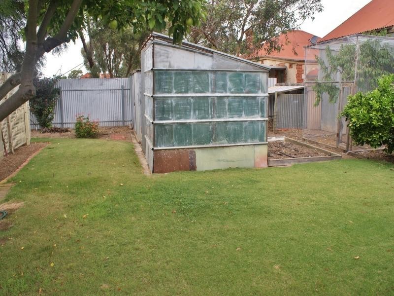 16 Charles Street, Murray Bridge SA 5253