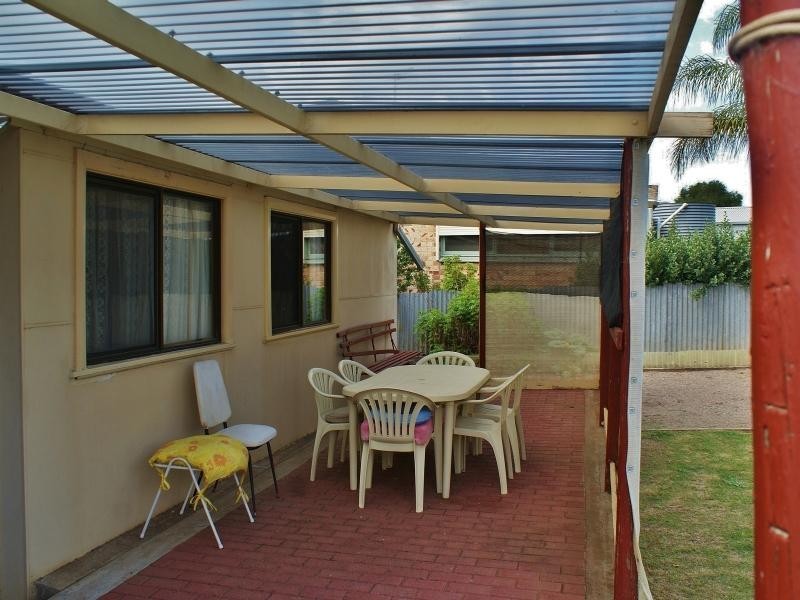 12 Graetz Street, Murray Bridge SA 5253