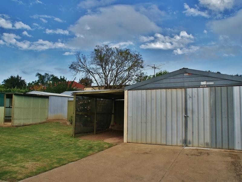 12 Graetz Street, Murray Bridge SA 5253