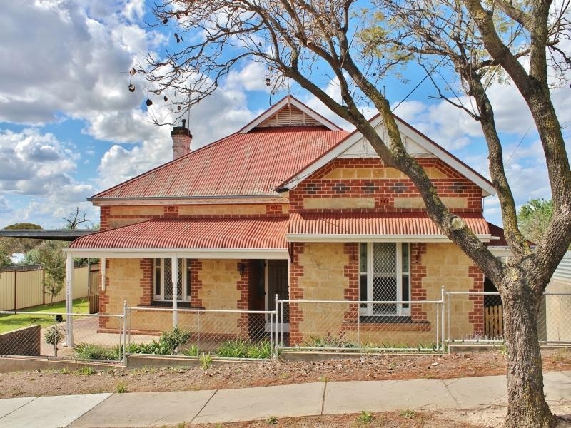 33 Charles Street, Murray Bridge SA 5253