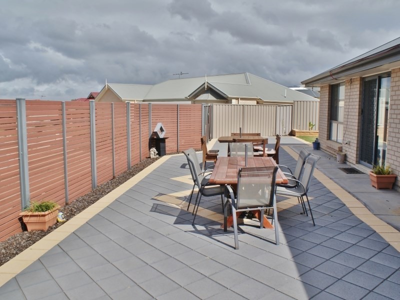1 Waterlily Terrace, Murray Bridge SA 5253