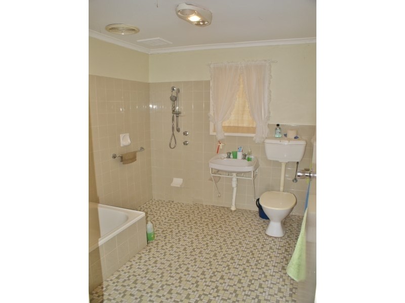 95 Gail Crescent, Murray Bridge SA 5253