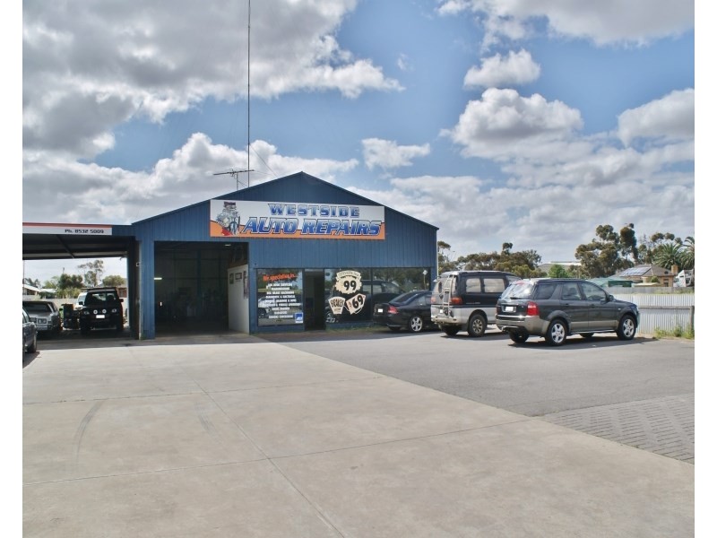 219 Adelaide Road, Murray Bridge SA 5253