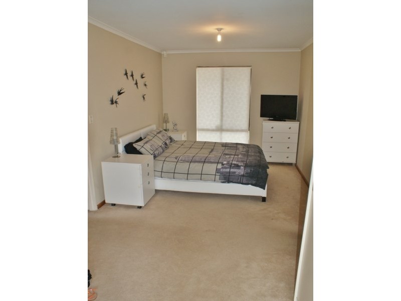 100 and 100A Thomas Street, Murray Bridge SA 5253