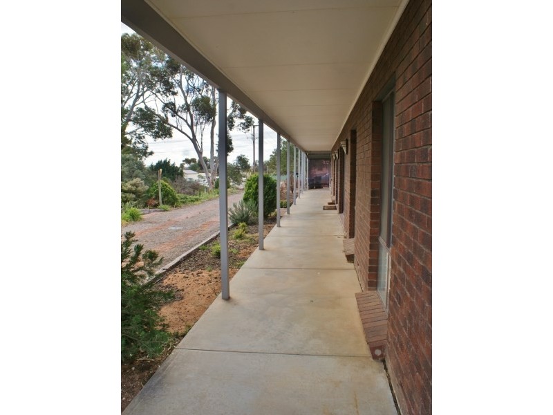 100 and 100A Thomas Street, Murray Bridge SA 5253