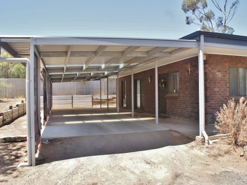 100 and 100A Thomas Street, Murray Bridge SA 5253