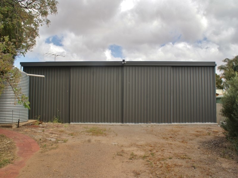 100 and 100A Thomas Street, Murray Bridge SA 5253
