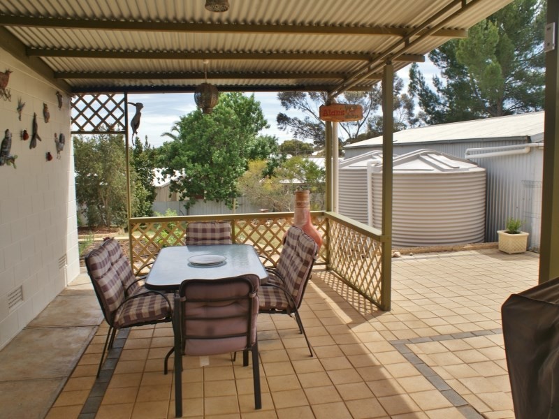 90 Princes Highway, Murray Bridge SA 5253